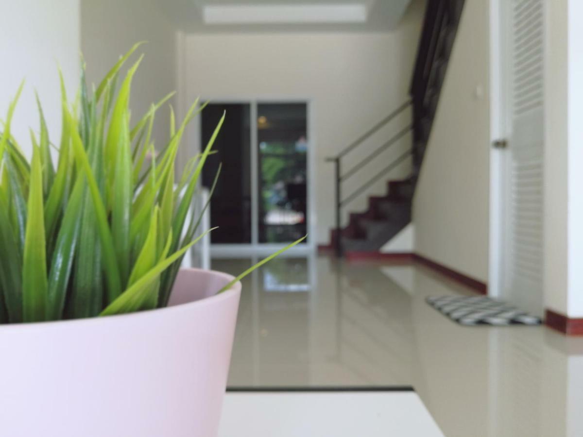 The Chill Town Home Maha Sarakham Exteriör bild
